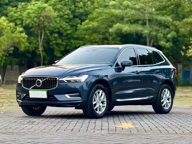 Volvo XC60 2020 T5 4WD Intelligent Comfort Luxury Edition — фото 1