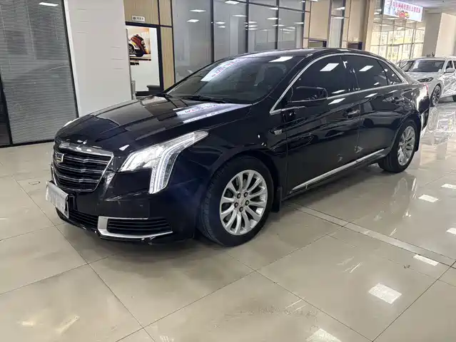 CADILLAC XTS
