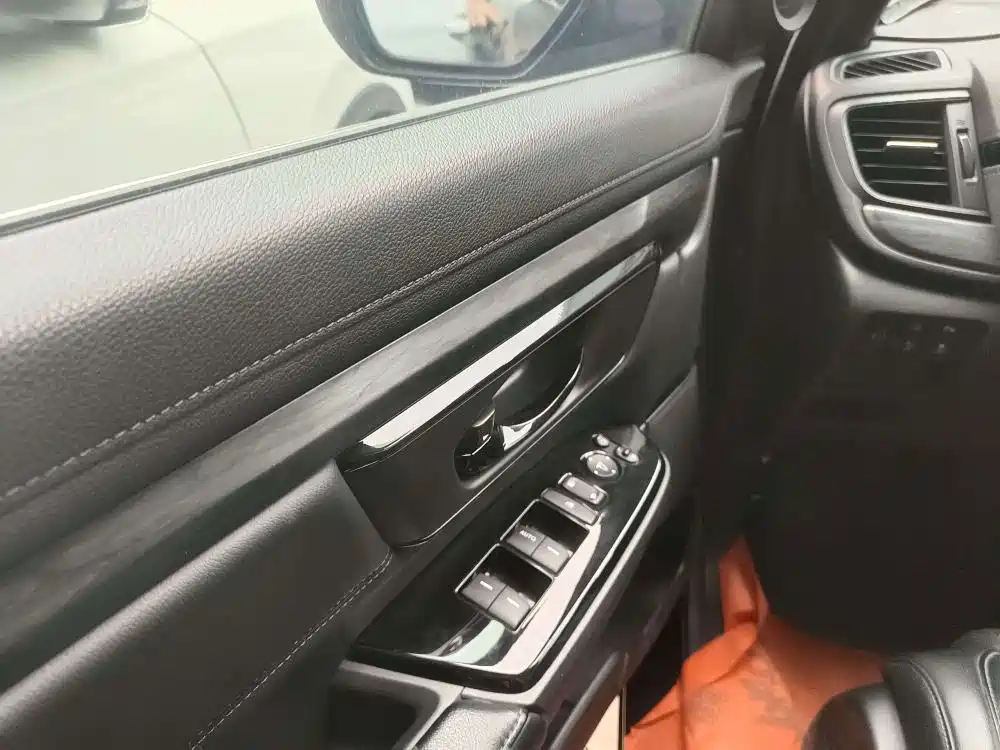 Фото 6 - Honda CR-V