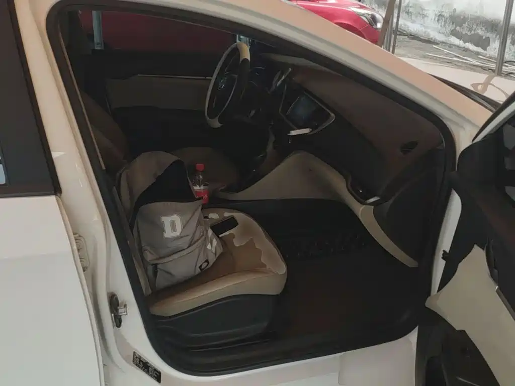 Фото 25 - Buick Excelle