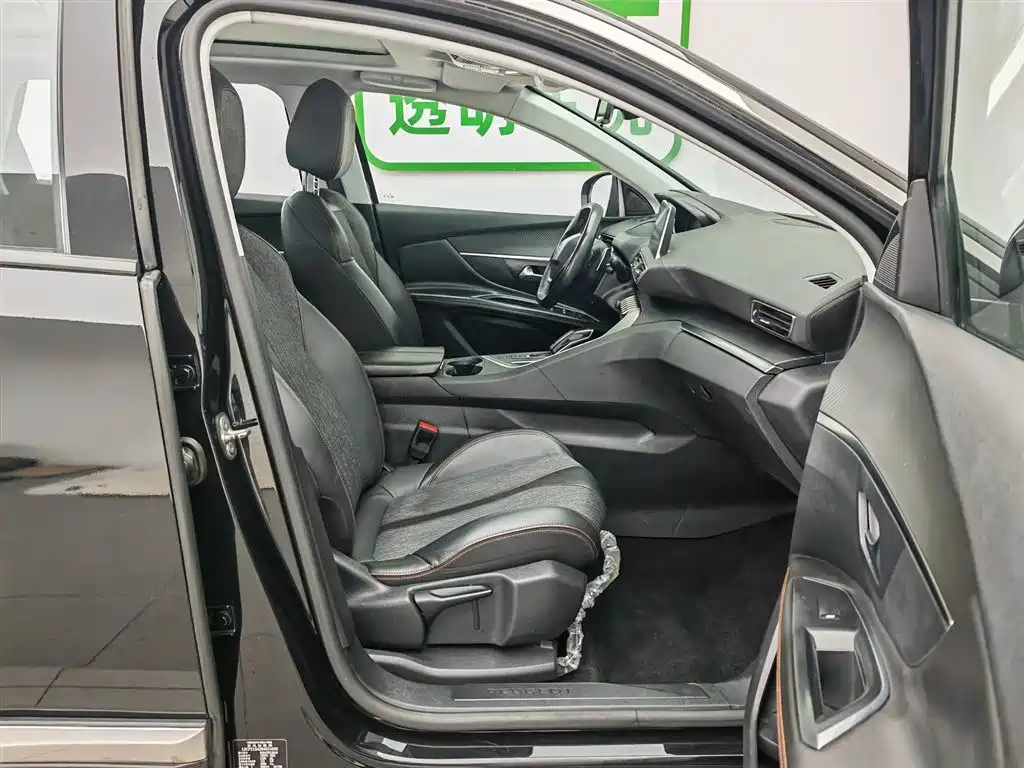 Peugeot 5008 2017 350THP 7-seat Elite Edition фото 23