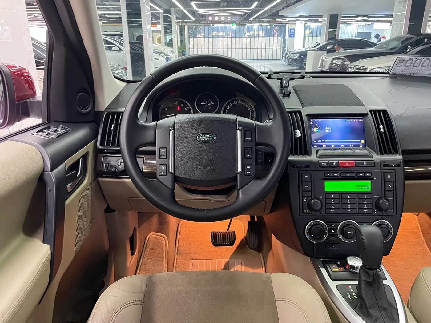 Land Rover Freelander 2 2011 3.2L China Red Limited Edition фото 22