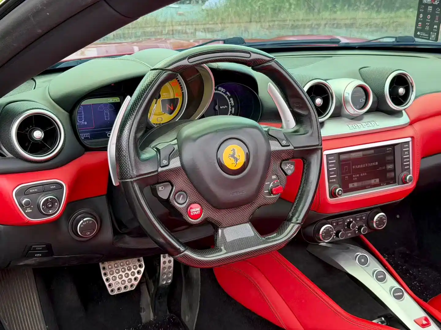 Фото 4 - Ferrari California T