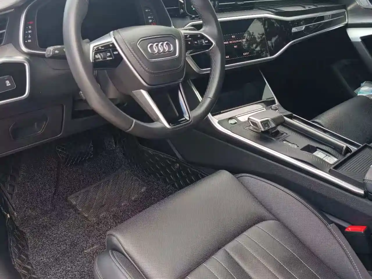Photo 4 - Audi A6L