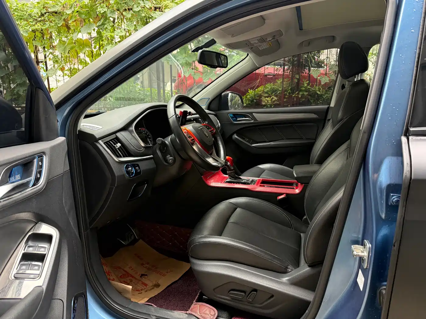 Фото 3 - Roewe RX5