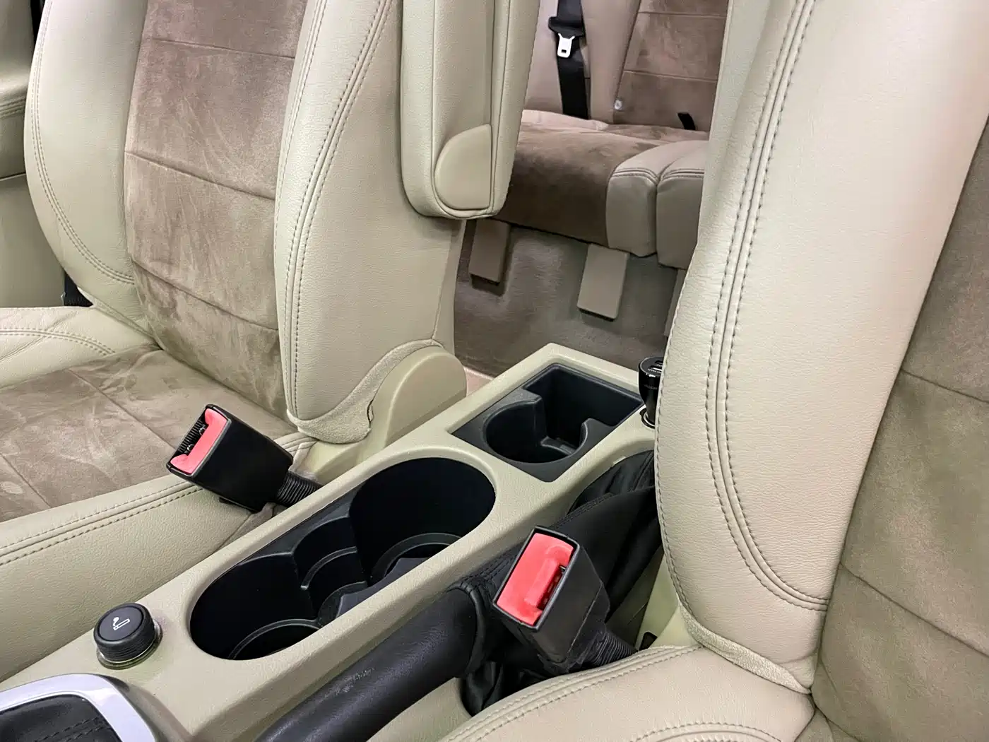 Land Rover Freelander 2 2011 3.2L China Red Limited Edition фото 34