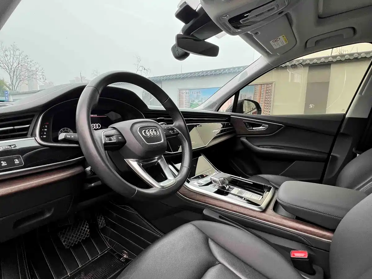 Audi Q7 2023 55 TFSI quattro S line Sport фото 7