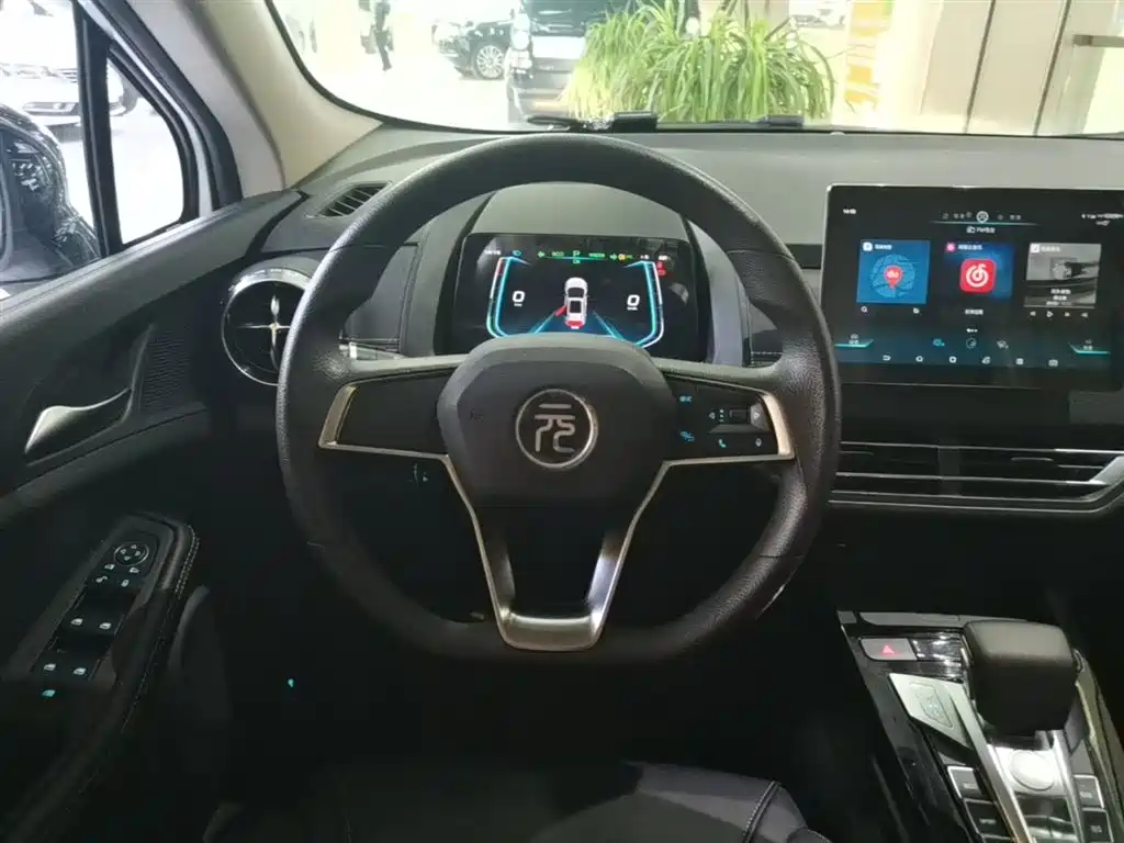 BYD Yuan New Energy 2019 EV535 Smart Connected Trend Leader Type фото 11
