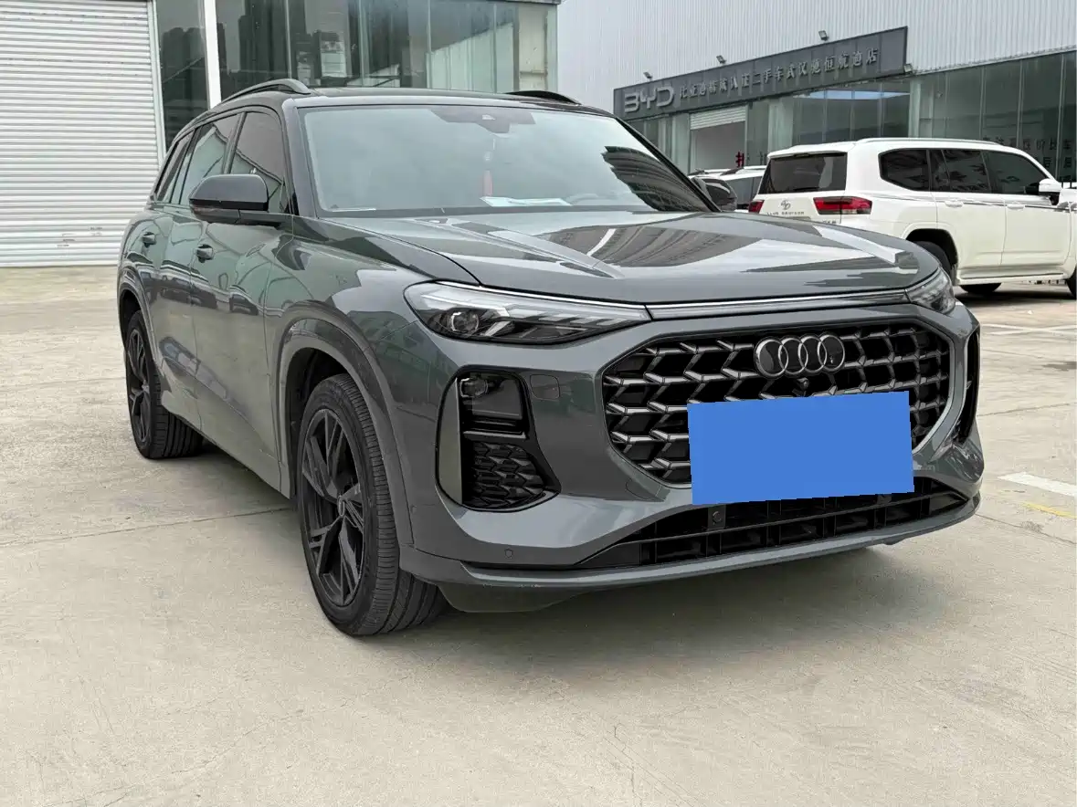 Audi Q6 2024 2024 45 TFSI quattro Shadow Warrior Edition 7-seater