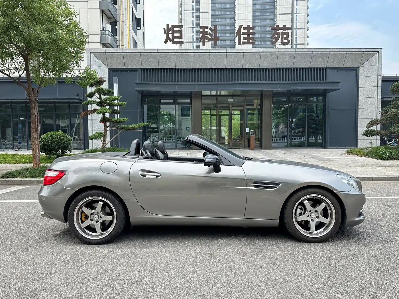 Mercedes-Benz SLK-Class 2012 2011 SLK 200 Fashion