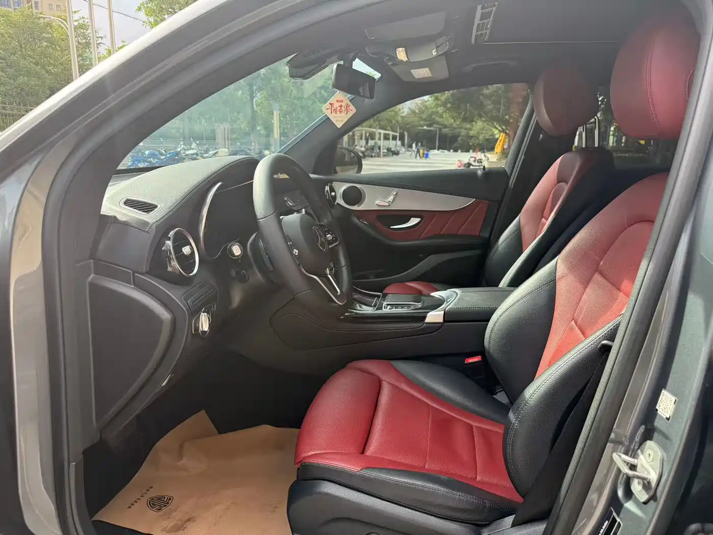 Mercedes-Benz GLC Coupe 2020 GLC 260 4MATIC Coupe SUV фото 4