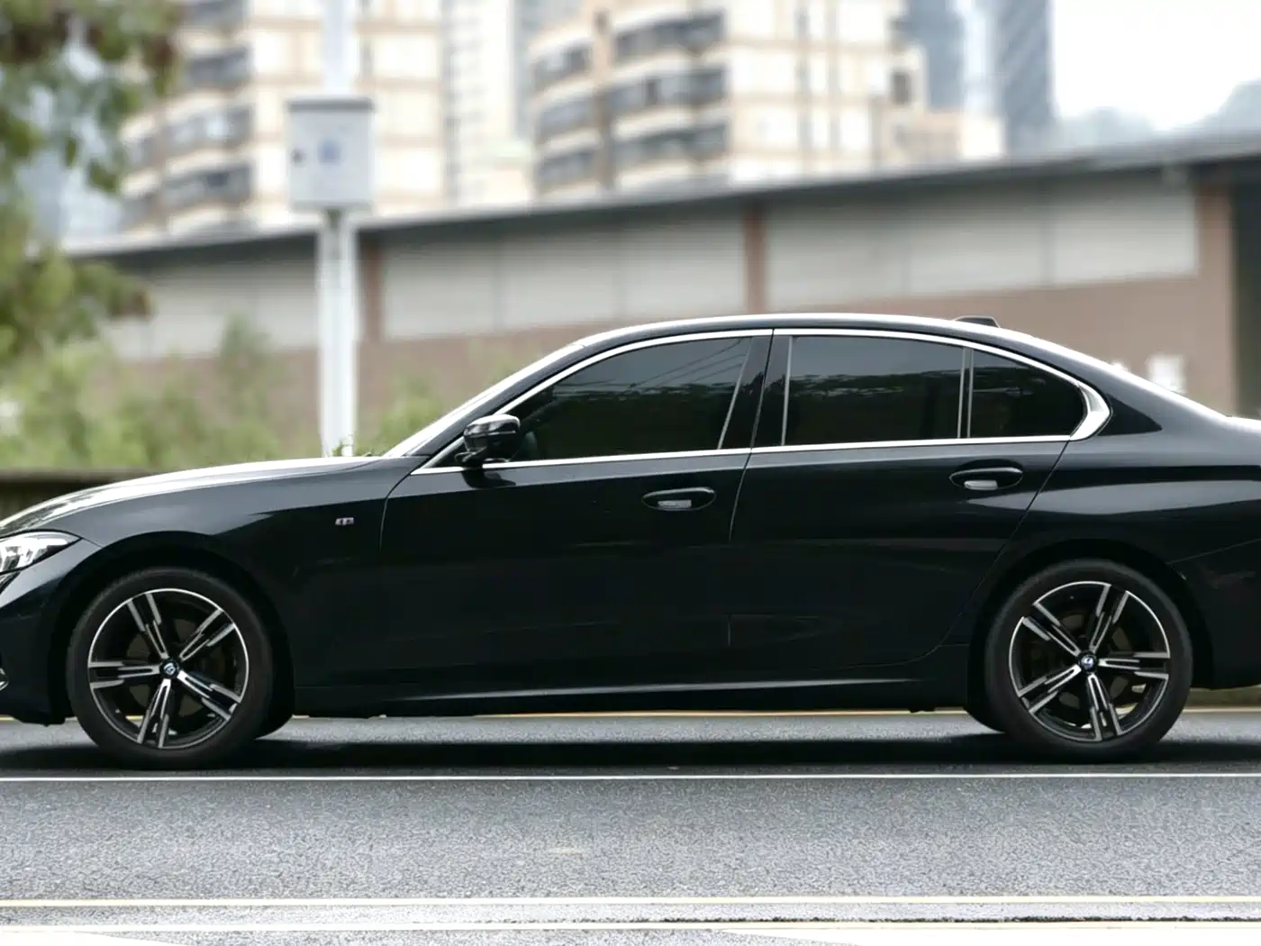 BMW 3 Series 2023 325i M Sport Package фото 3