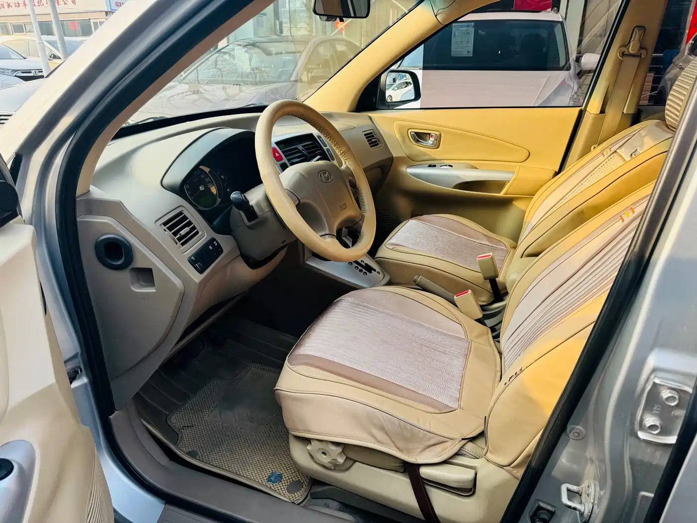 Hyundai Tucson 2009 2.0L Automatic 2WD Sunroof фото 13