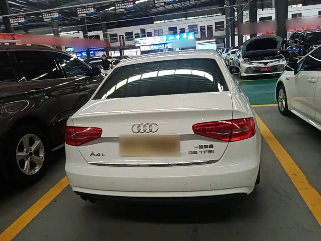 Audi A4L 2013 35 TFSI Automatic Comfort фото 6
