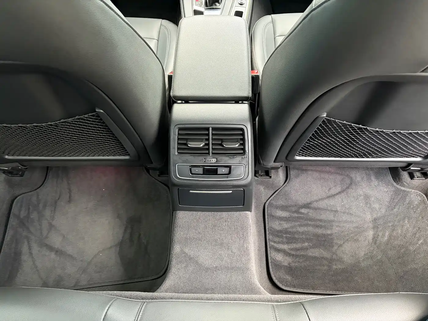Audi A4L 2022 40 TFSI Luxury Elegance фото 11