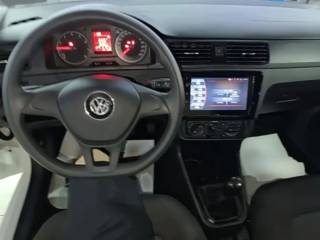 VOLKSWAGEN SANTANA