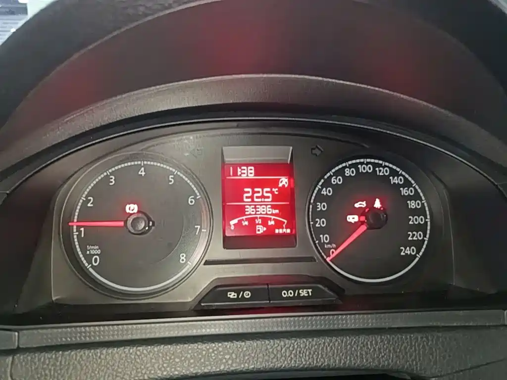 VOLKSWAGEN SANTANA