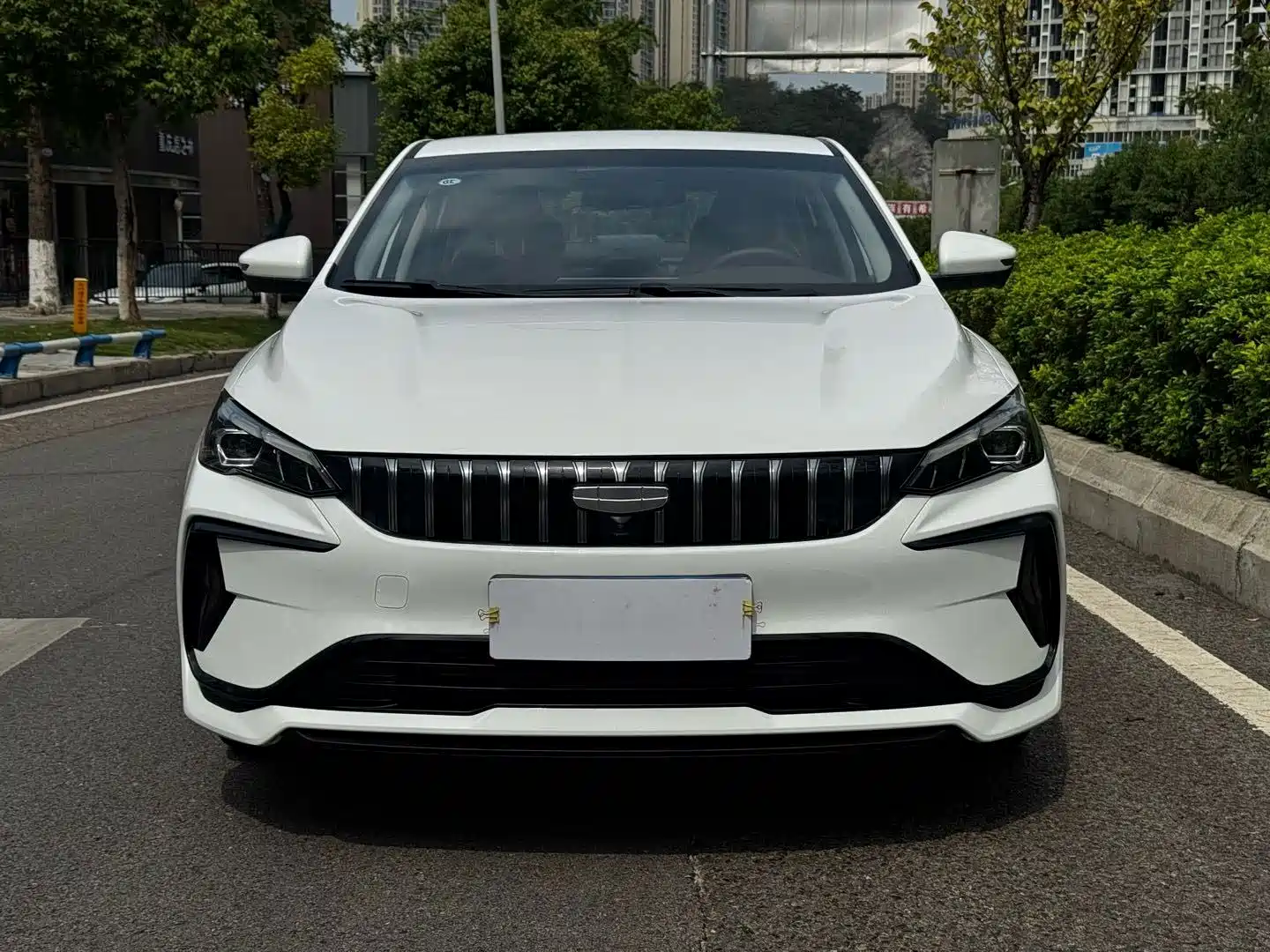 Photo 2 - Geely Binrui