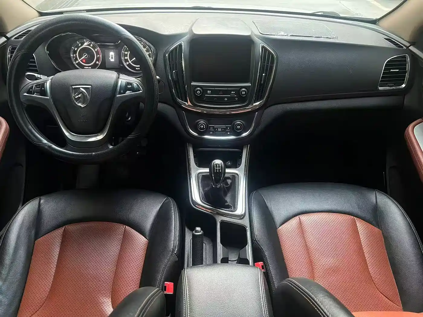 Baojun 560 2015 2015 1.8L Manual Comfort
