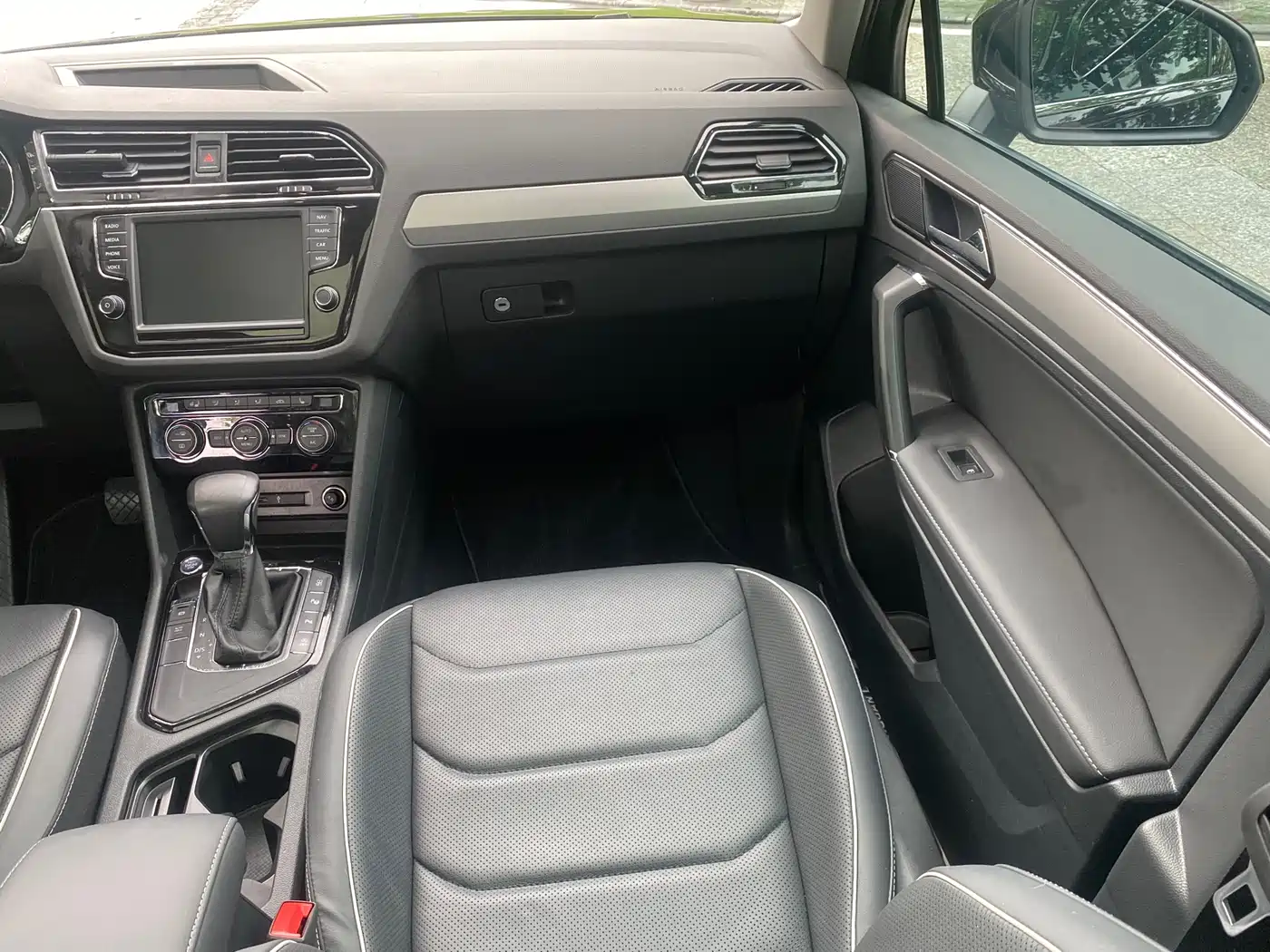 Volkswagen Tiguan L 2018 Facelift 330TSI Automatic 2WD Flagship Edition фото 15