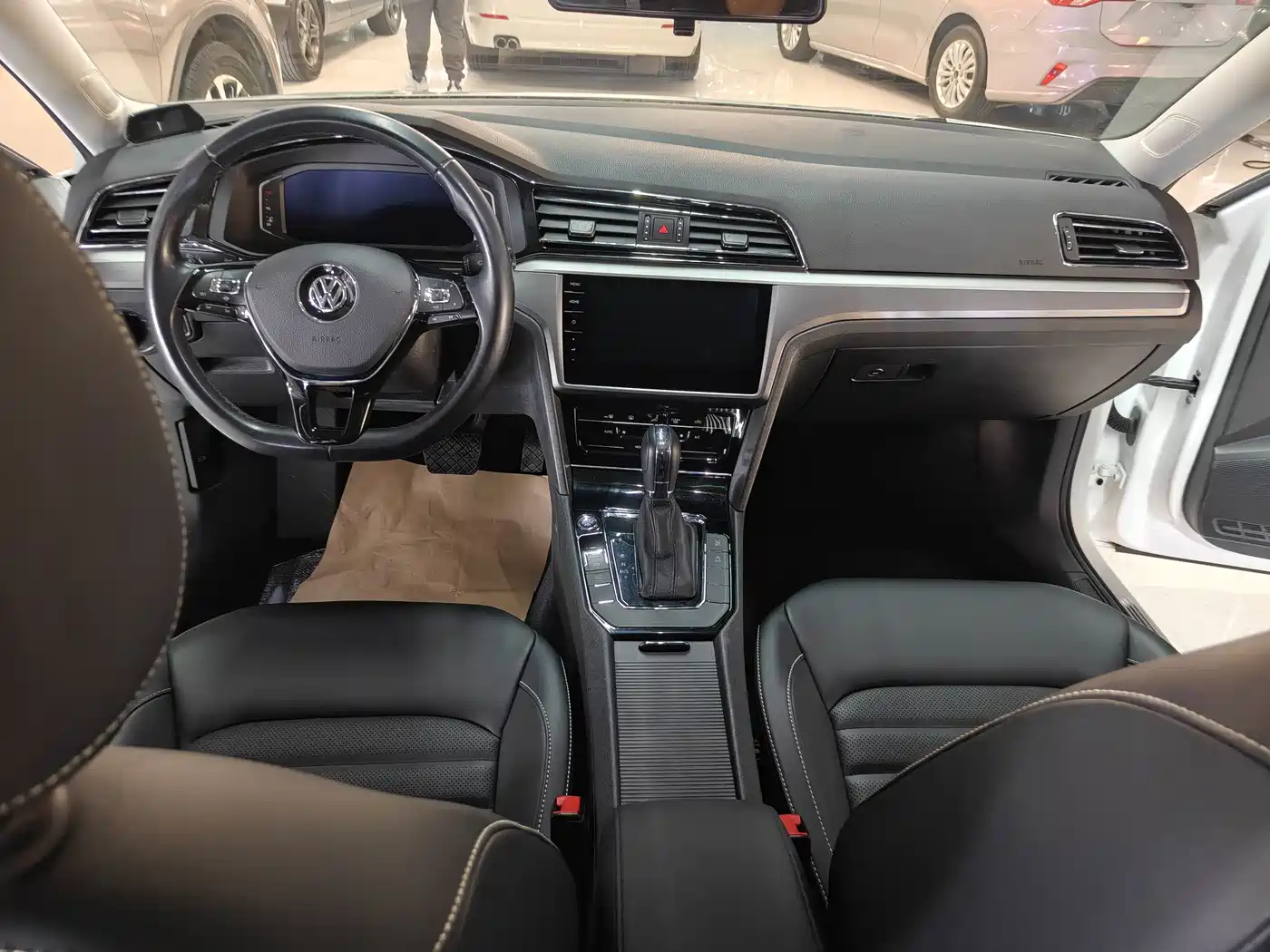 Volkswagen Lamando 2021 280TSI DSG Comfort Edition фото 10