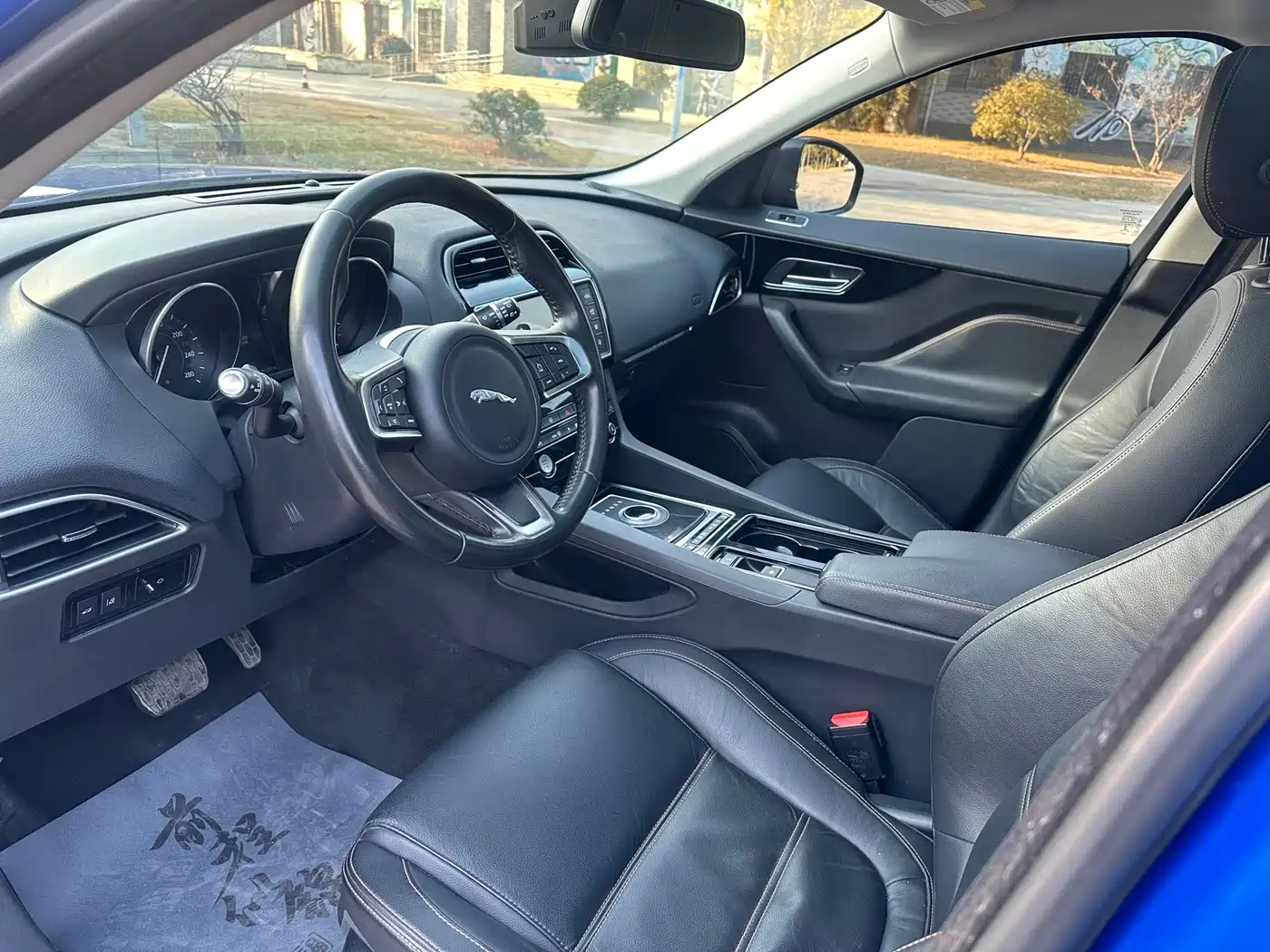 Photo 12 - Jaguar F-PACE