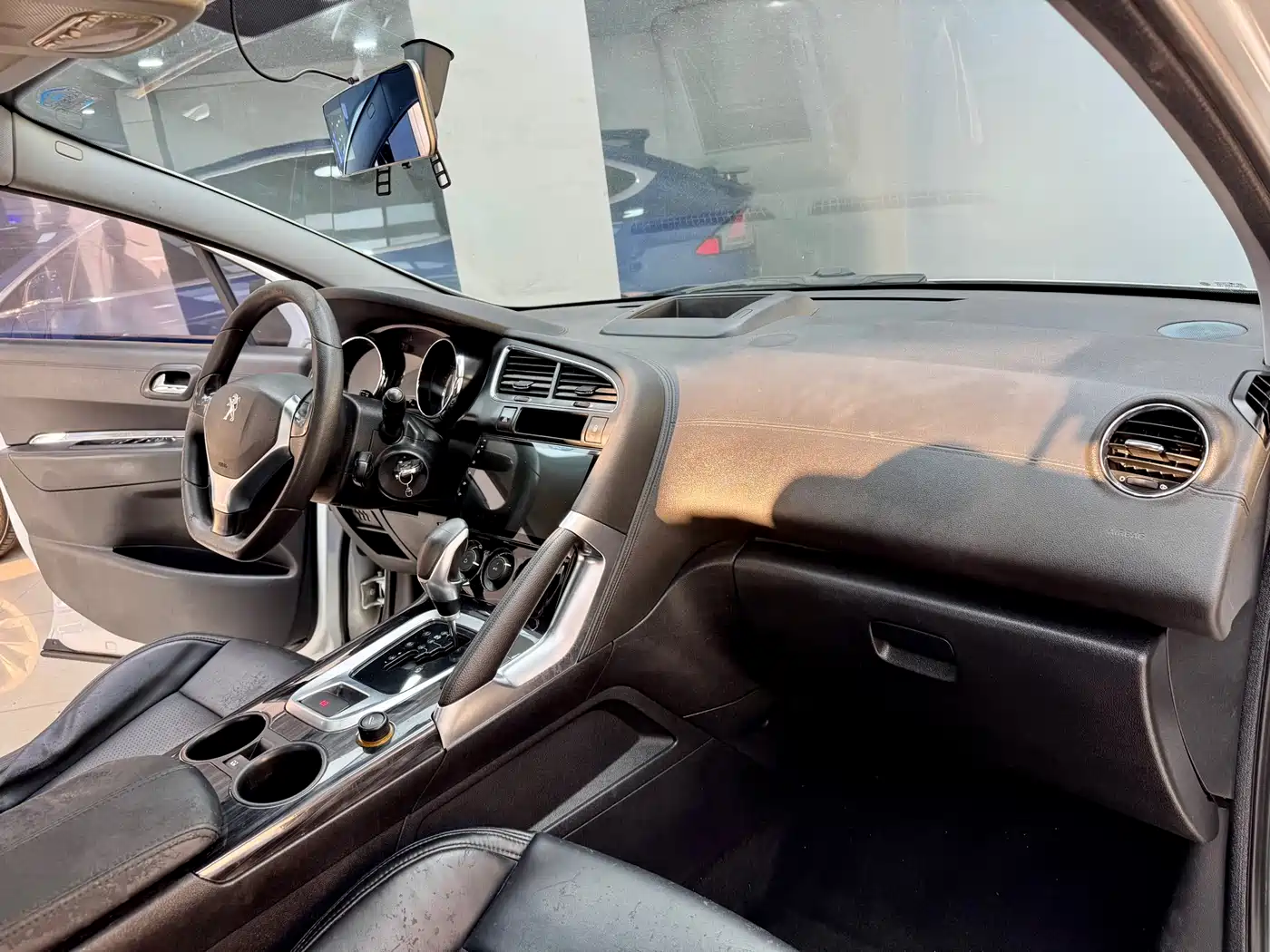 Peugeot 3008 2015 2.0L Automatic Trend Edition фото 13