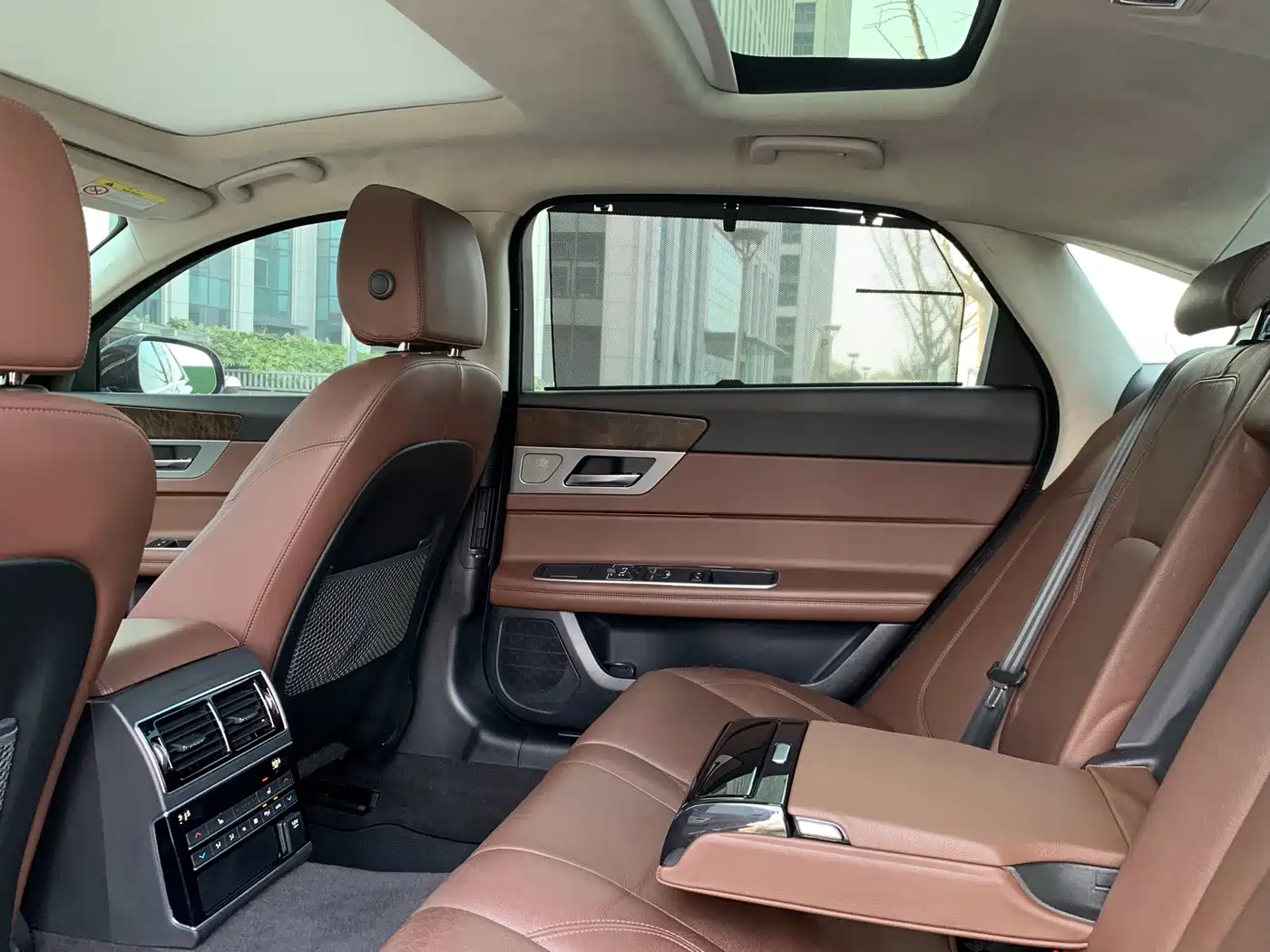 Jaguar XFL 2018 XFL 2.0T 250PS Luxury фото 21