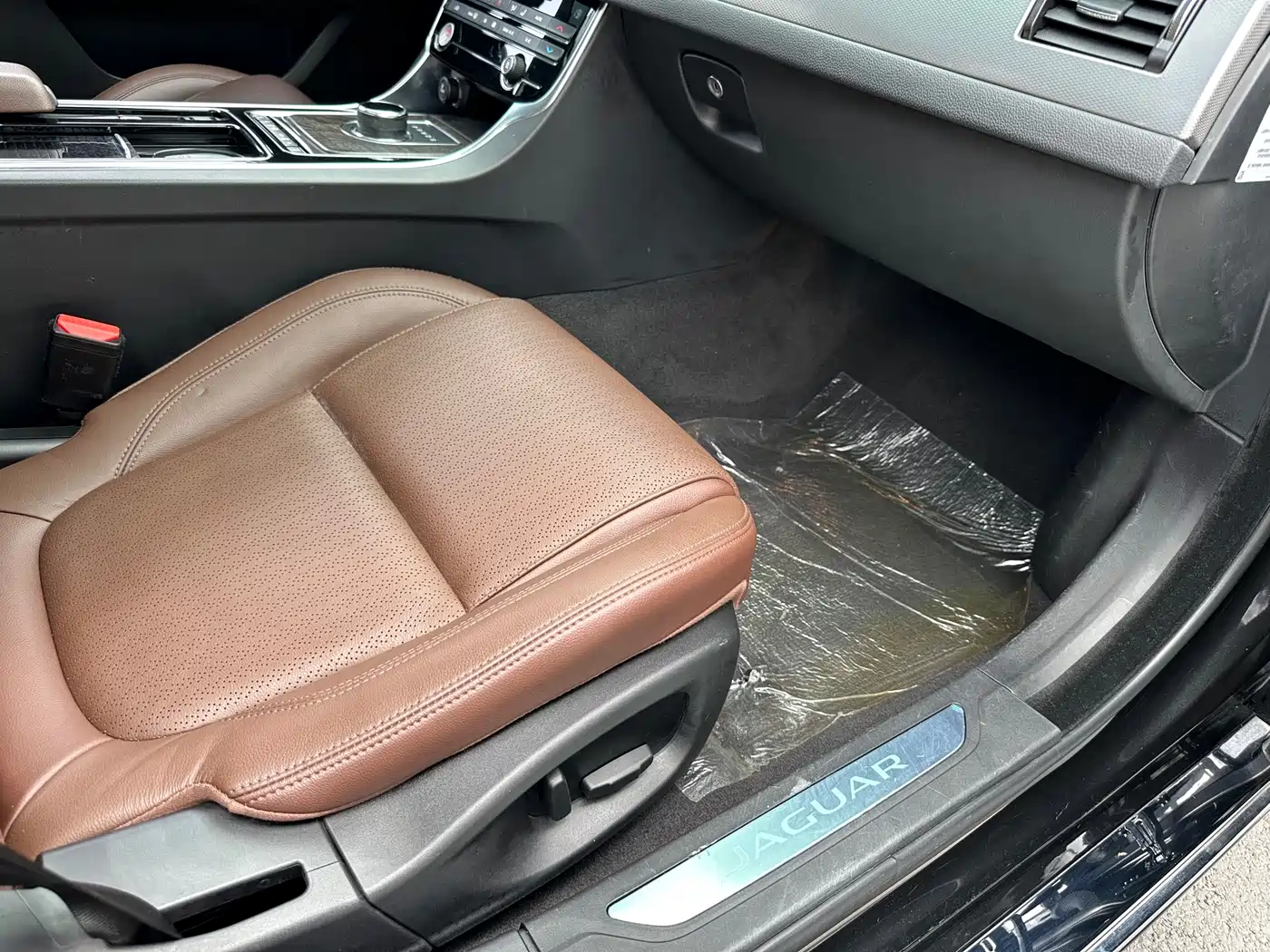 Jaguar XFL 2018 XFL 2.0T 250PS Luxury фото 34