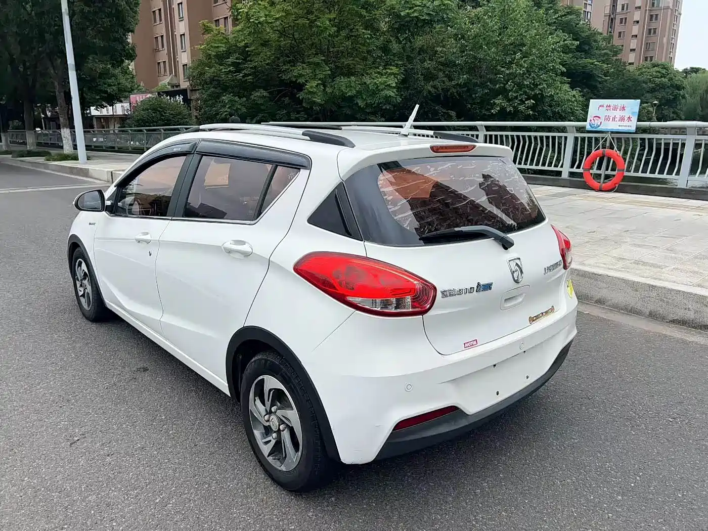 Photo 8 - Baojun 310