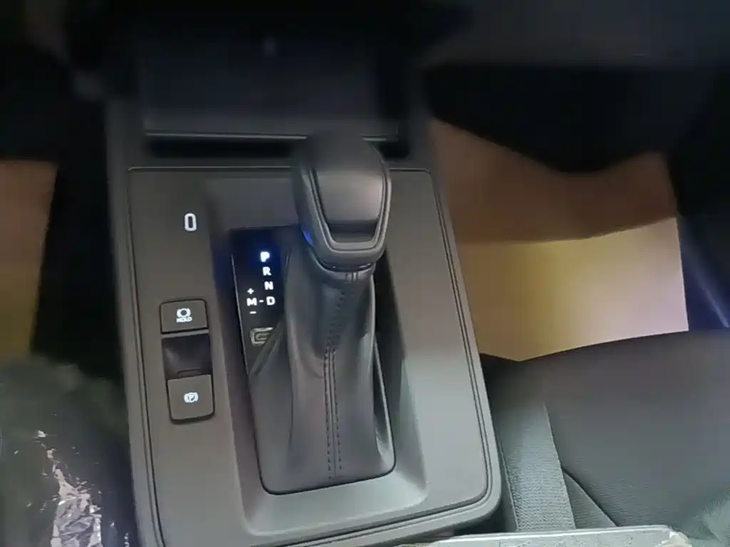 Toyota Corolla Cross 2025 2.0L Pioneer Edition фото 14