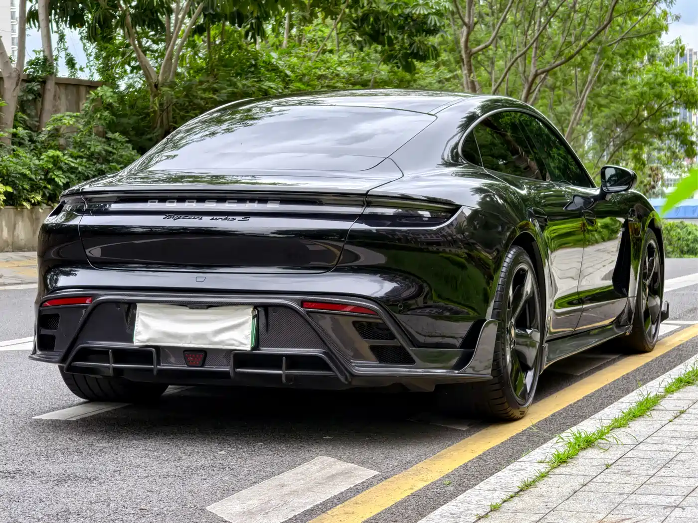 Porsche Taycan 2020 Taycan фото 6