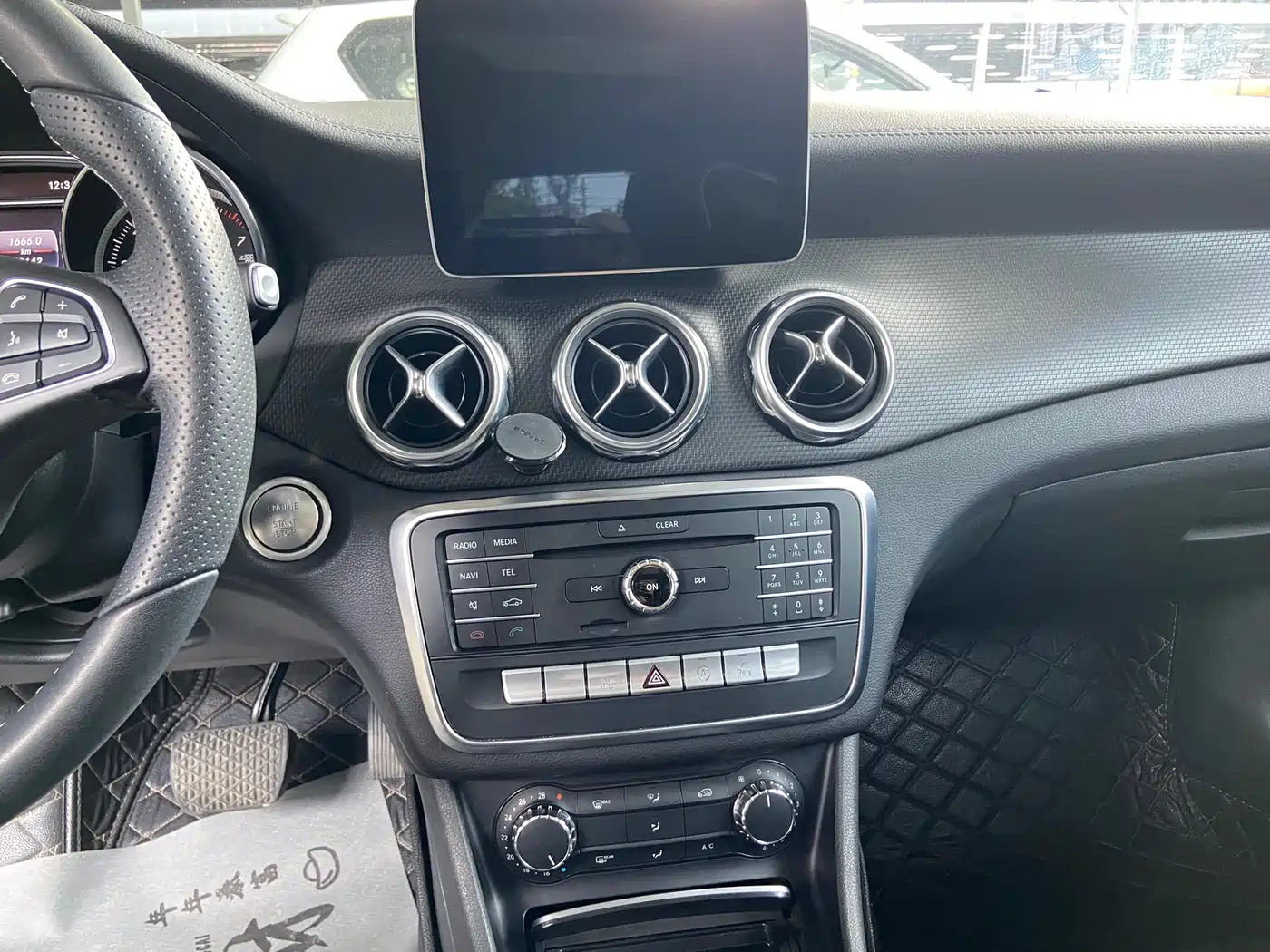 Mercedes-Benz GLA 2017 GLA 200 Fashion фото 8