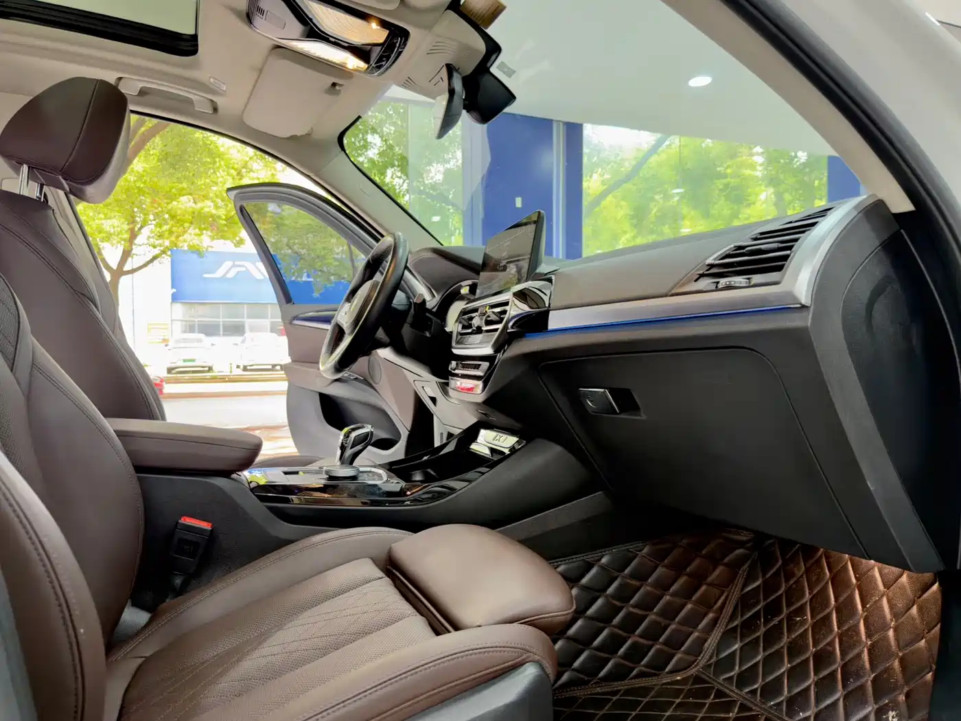 BMW iX3 2022 Facelift Leading Model фото 12