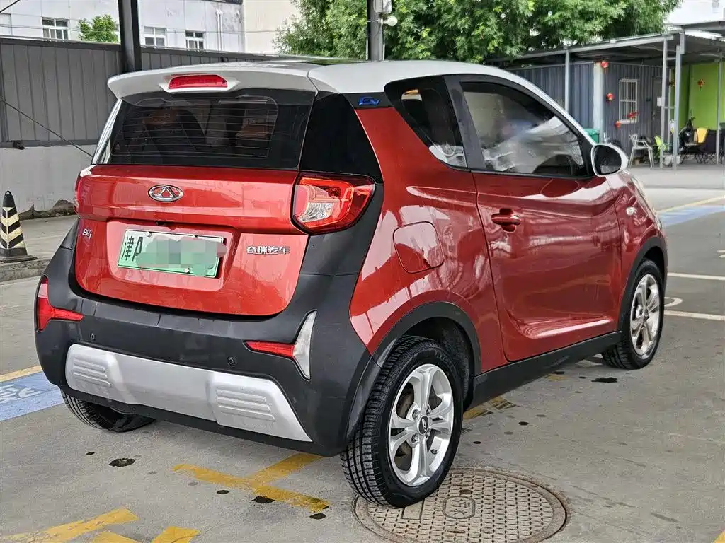 QQ New Energy Little Ant 2019 2018 400 4-Seater Premium Smart Edition