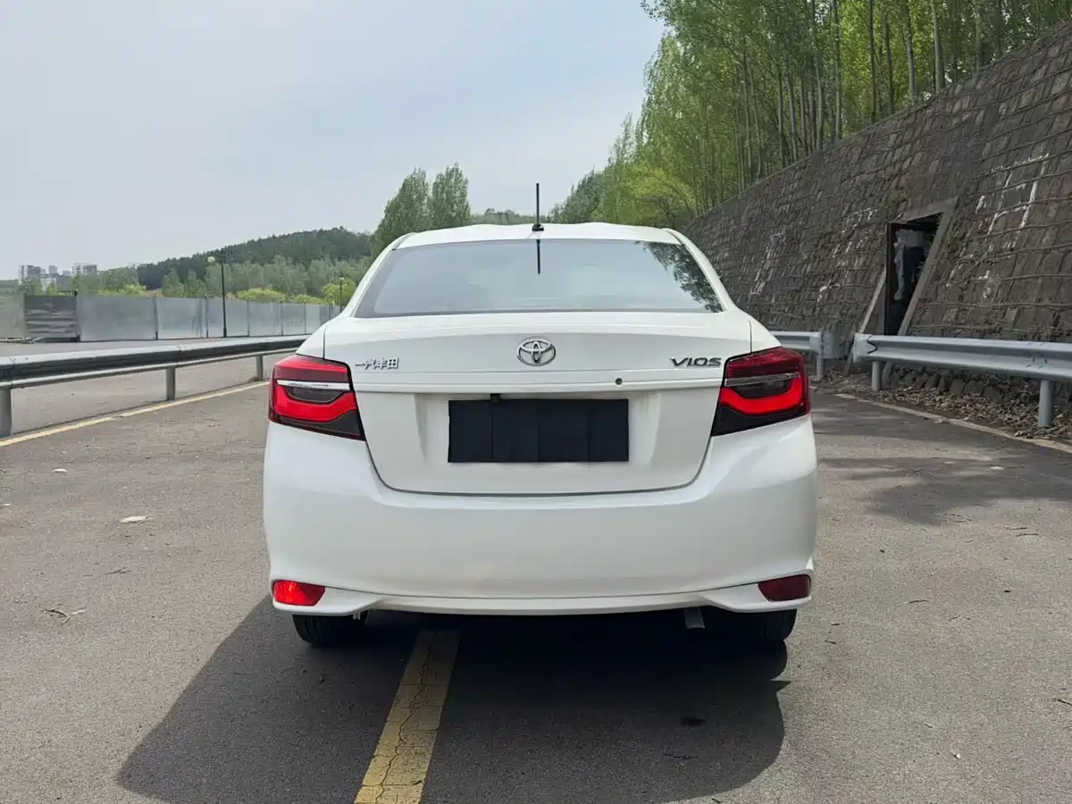 Toyota Vios 2021 1.5L Manual Chuangxing Edition фото 8