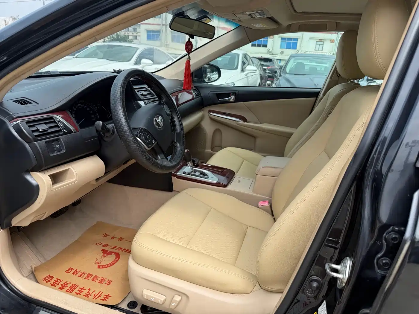 Фото 7 - Toyota Camry