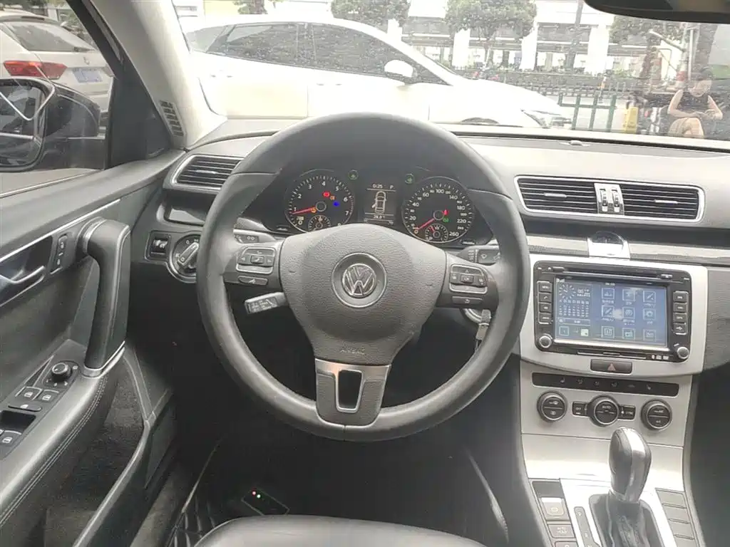 Volkswagen Magotan 2015 1.8TSI Luxury фото 11