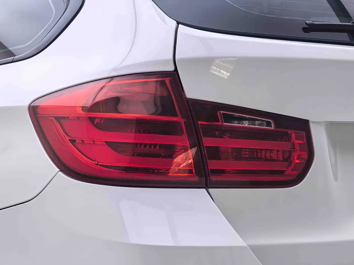 BMW 3 Series (Import) 2013 320i Sport Design Package Touring фото 7