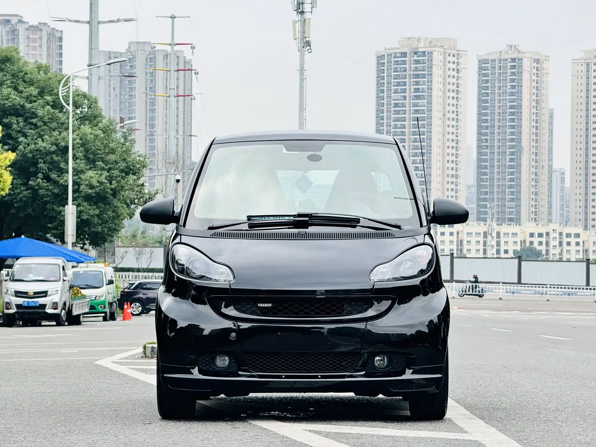 Photo 2 - smart fortwo