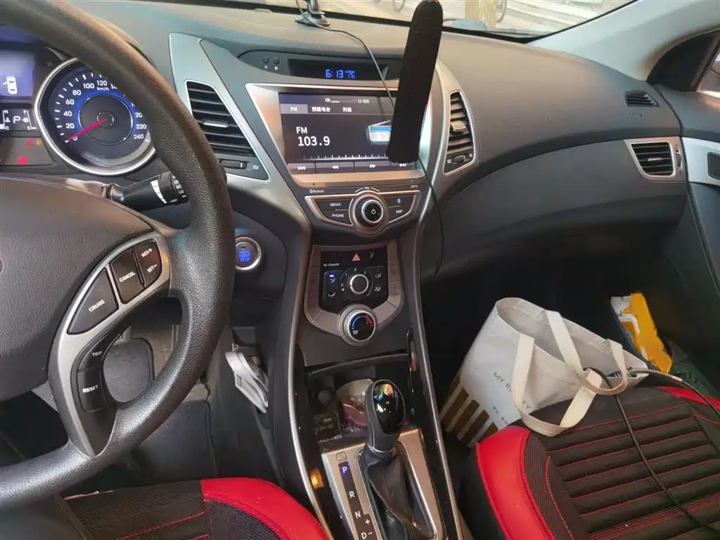 Hyundai Langdong 2016 1.6L Automatic Premium Edition фото 6