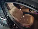 Photo 25 - Mercedes-Benz E-Class