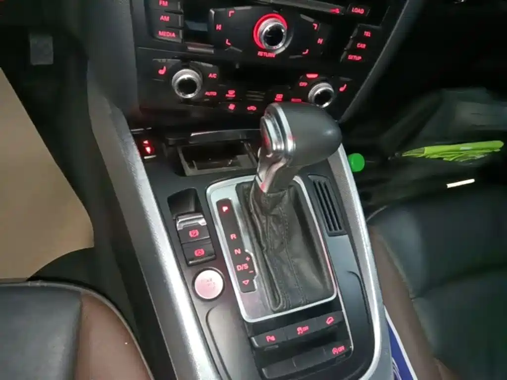 Audi Q5 2017 Plus 40 TFSI Technology фото 14