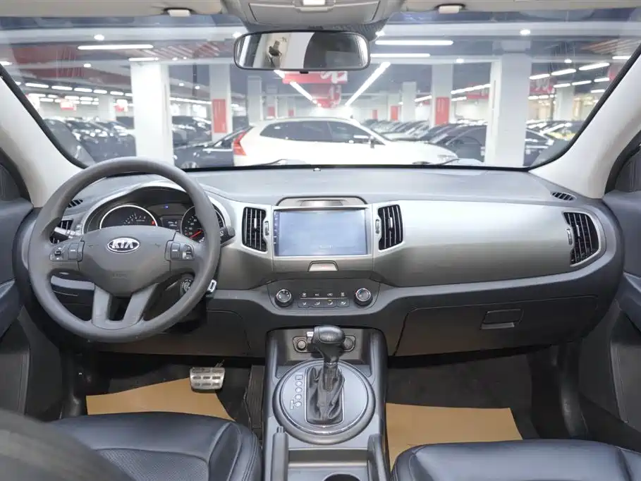 Kia Sportage 2016 2.0L Automatic 2WD GL фото 7