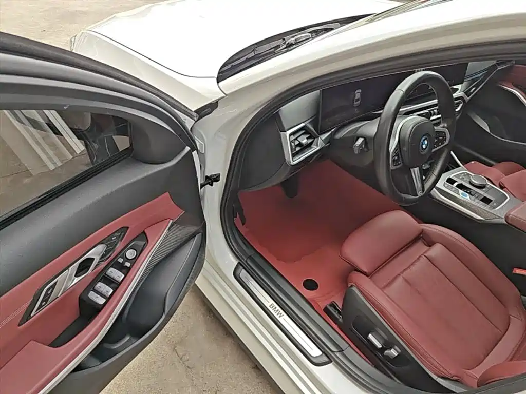 BMW i3 2023 eDrive 40 L Shadowline Package фото 16