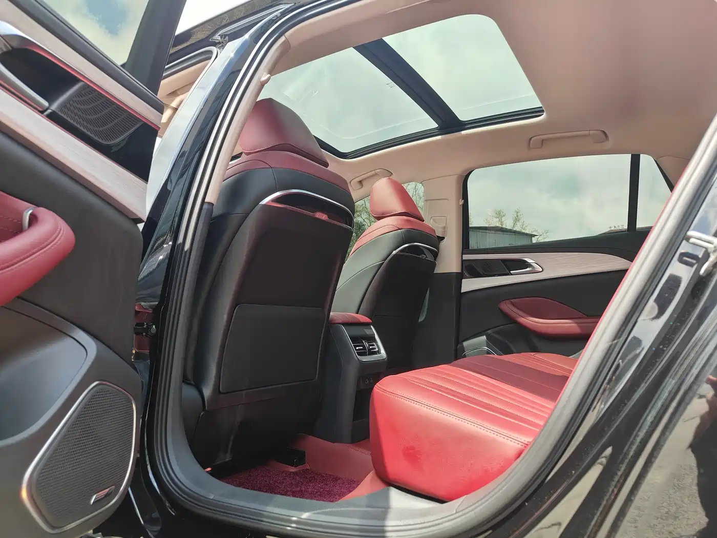 Hongqi H5 2024 1.5T DCT Smart Connect Flag Rhythm Edition фото 7