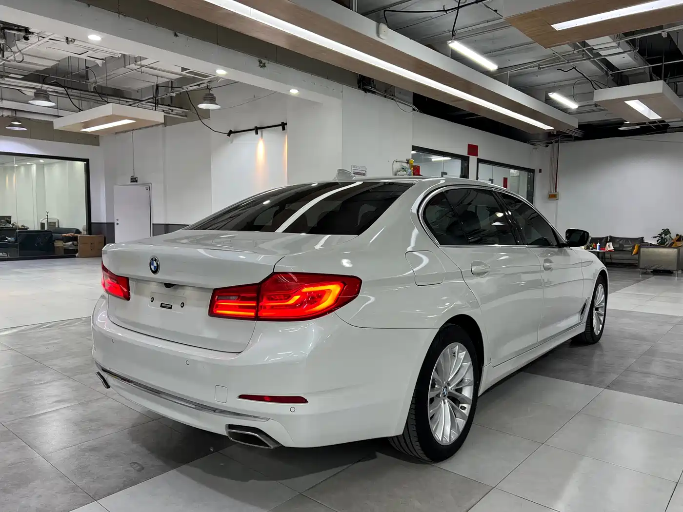 BMW 5 Series 2020 525Li Luxury Package фото 7