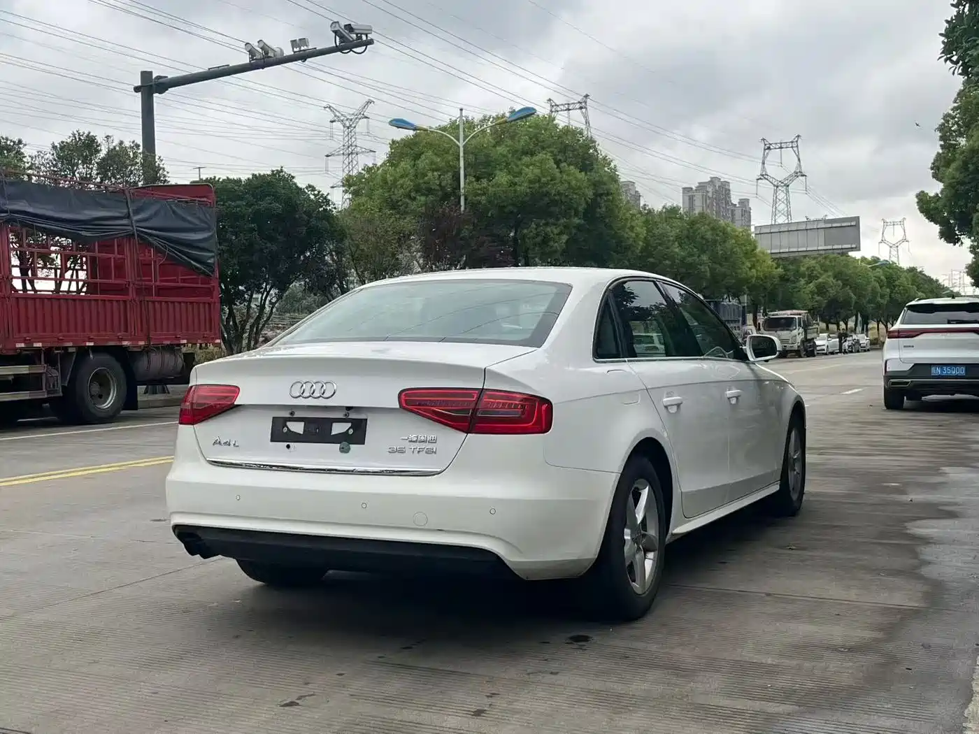 Audi A4L 2013 35 TFSI Automatic Standard фото 4