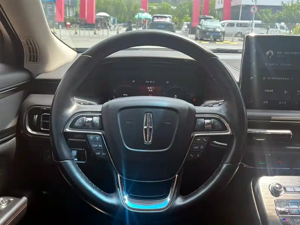 LINCOLN NAVIGATOR