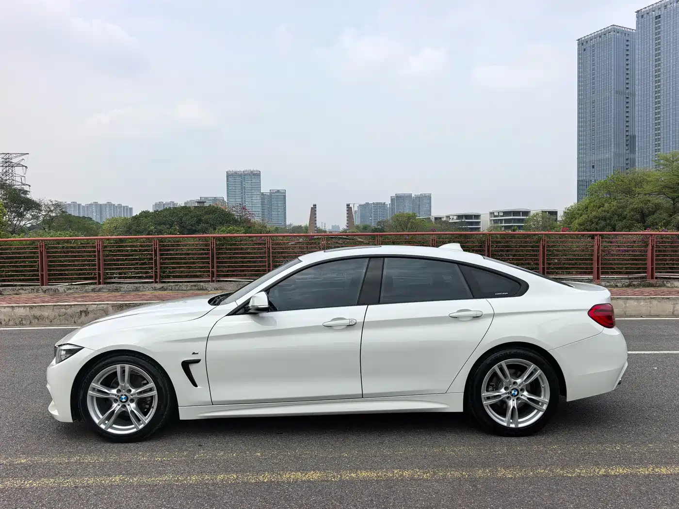 BMW 4 Series 2017 425i Gran Coupe Leading M Sport Package фото 23